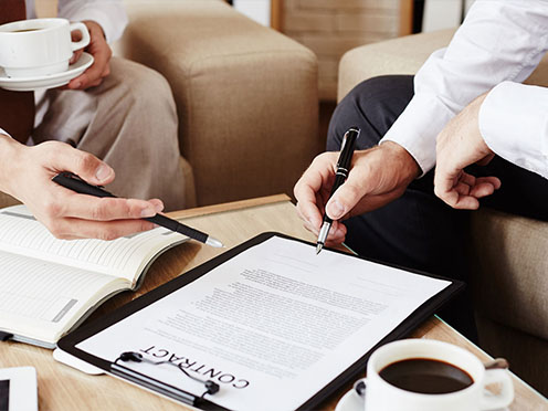 Обсуждение условий сделки в Суздале